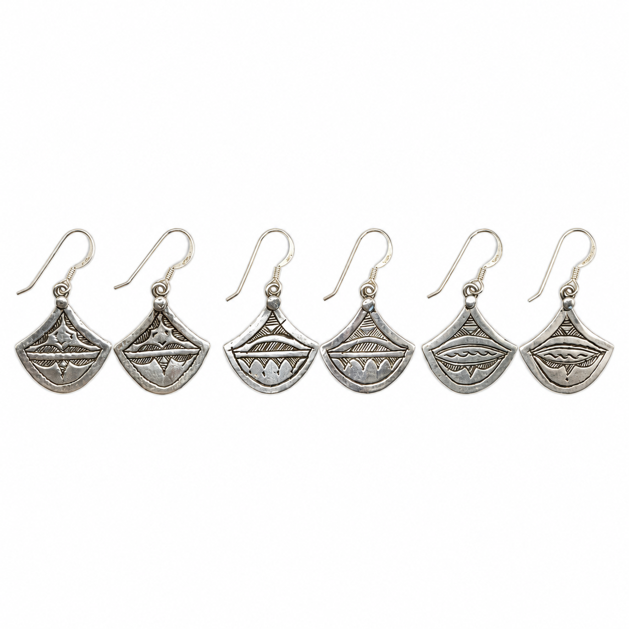 Chiseled Tuareg Amazigh Silver Tribal Dangle Earrings Design