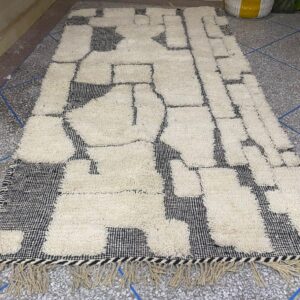 Amazigh Berber Akhnif Taznakht Kilim Wool Rug Handwoven Design