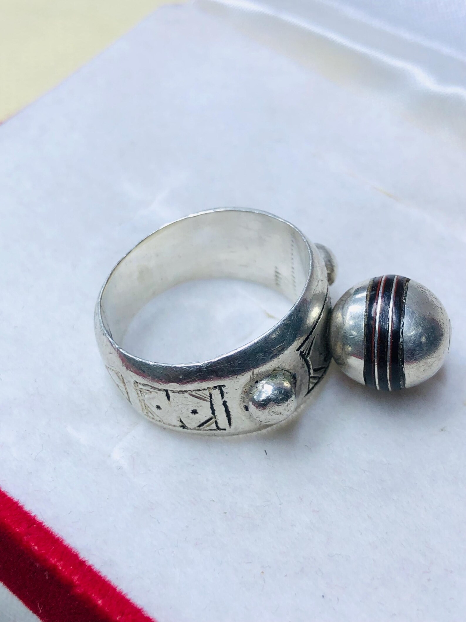 Amazigh Berber Tuareg Silver Ring with Traditional Engraving