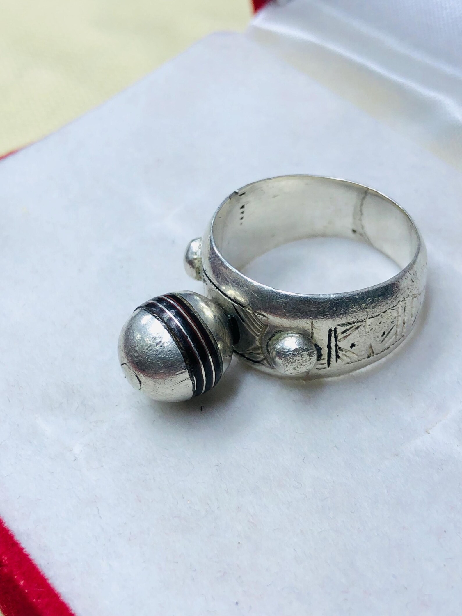Amazigh Berber Tuareg Silver Ring with Traditional Engraving