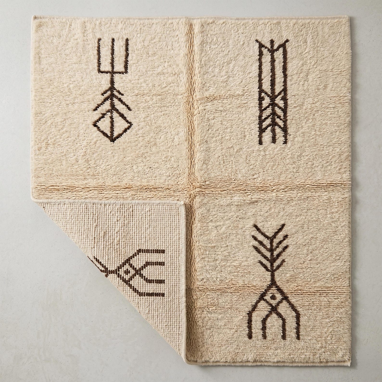 Berber Amazigh Beni Ourain Ivory Wool Rug With Tribal Symbols