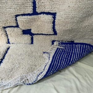 Amazigh Berber Akhnif Kilim Rug Handwoven Tribal Wool Design