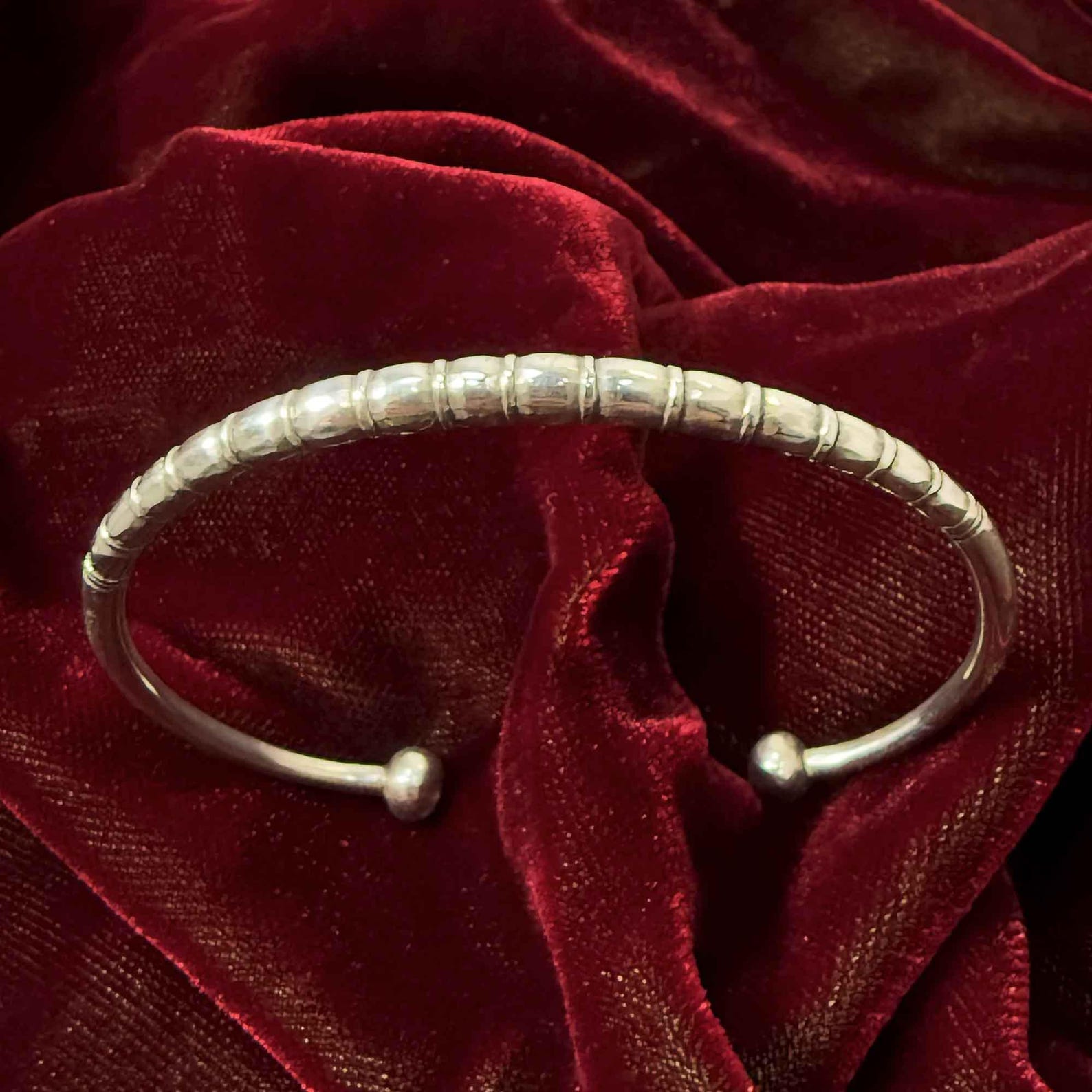 Berber Tuareg Azmam Silver Massif Bracelet with Sahara Dune Design