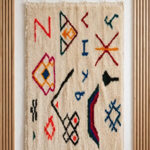 Azilal Berber Amazighs Symboles Variés Fond Crème Rug Yamiriam