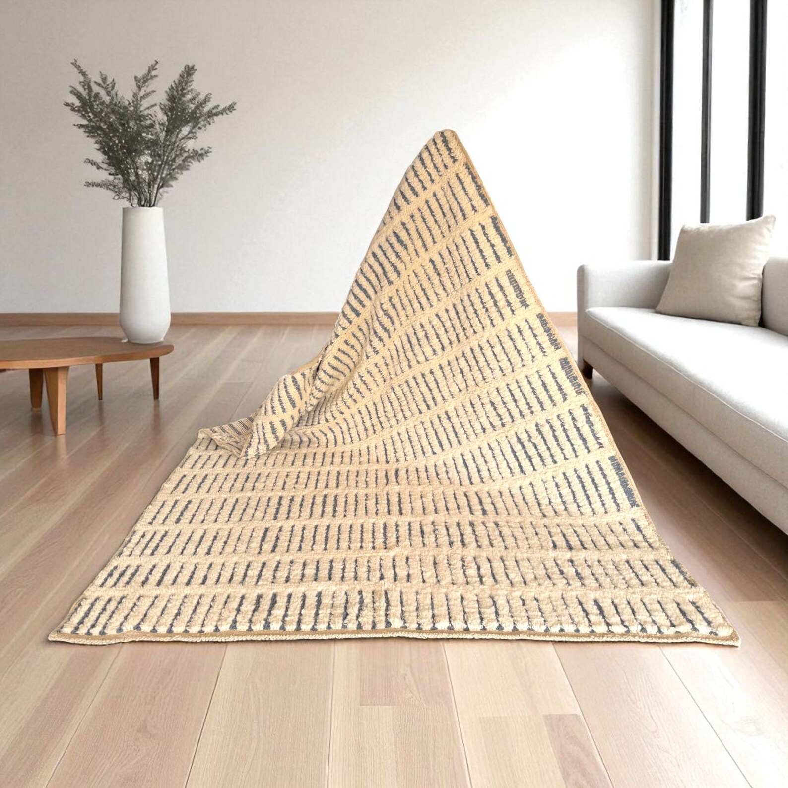 Amazigh Berber Yaz White Wool Rug with Striped Geometric Design