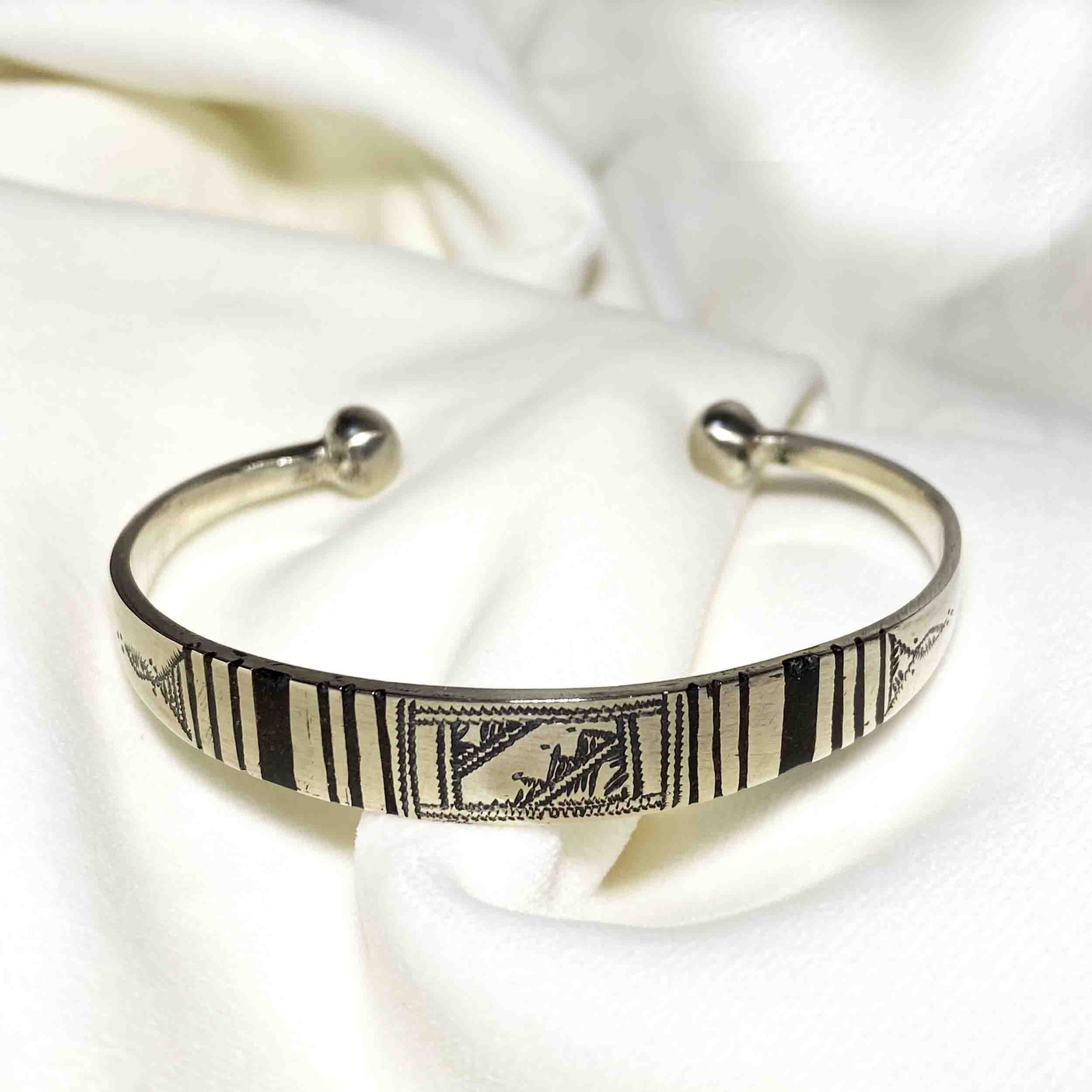 Berber Tuareg Elkze Tenere Traditional Bracelet with Amazigh Style