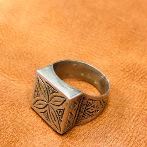 Berber Tuareg gravée Silver Ring with Adjustable Engraved Design