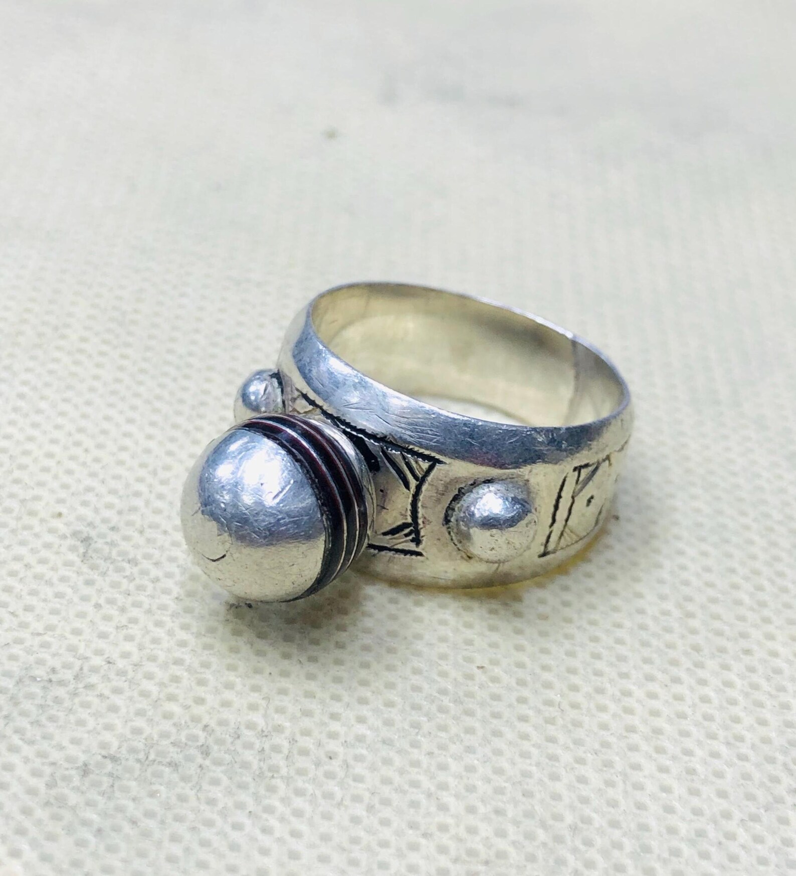 Amazigh Berber Tuareg Silver Ring with Traditional Engraving