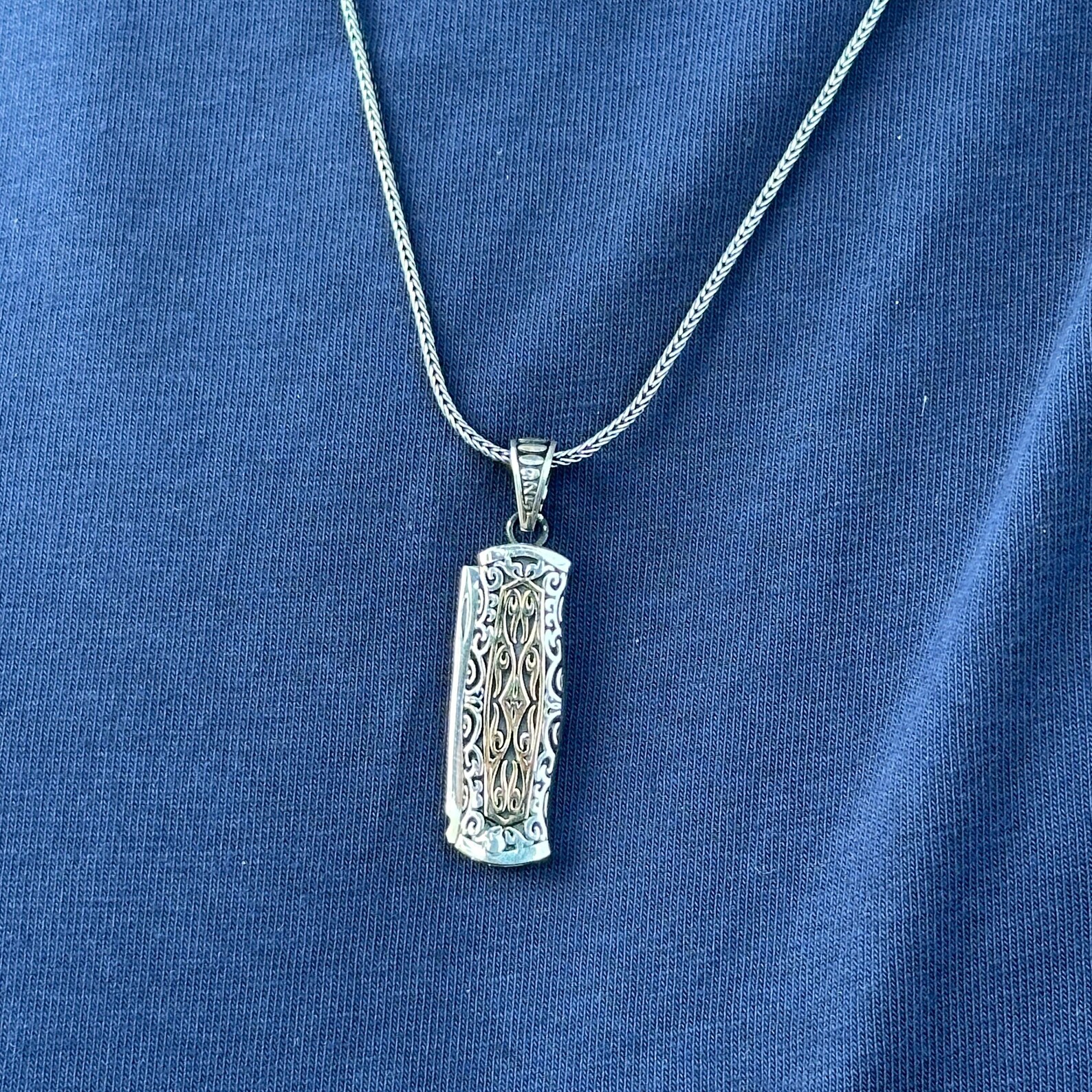 Berber Foldable Razor Pendant Sterling Silver Necklace Design