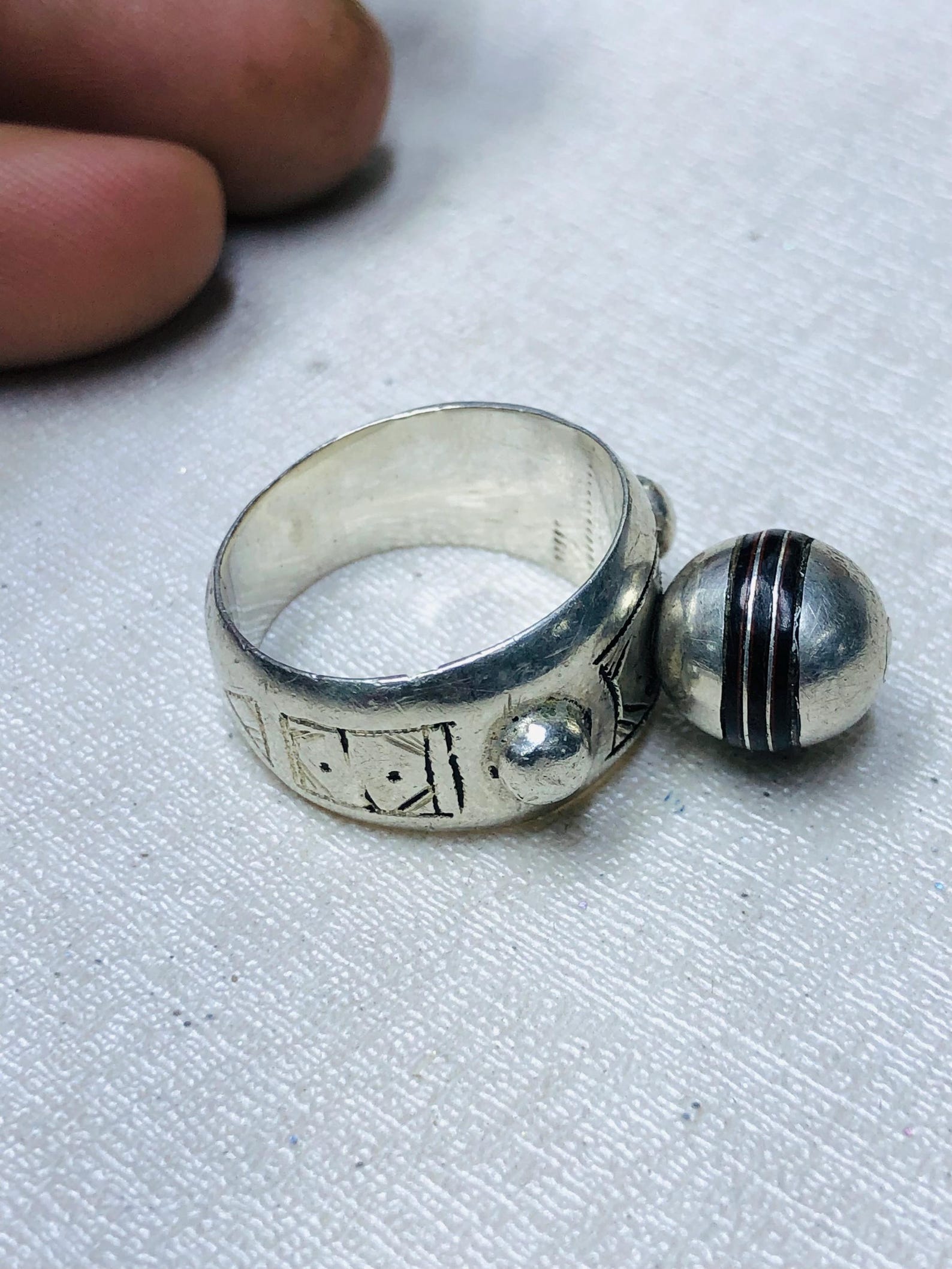 Amazigh Berber Tuareg Silver Ring with Traditional Engraving