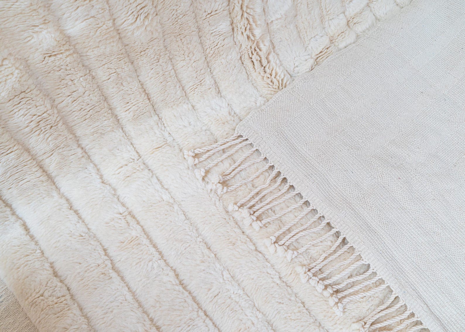 Amazigh Beni Mrirt Wool Rug Hand Knotted Ivory Minimalist Area Rug