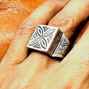 Berber Tuareg gravée Silver Ring with Adjustable Engraved Design