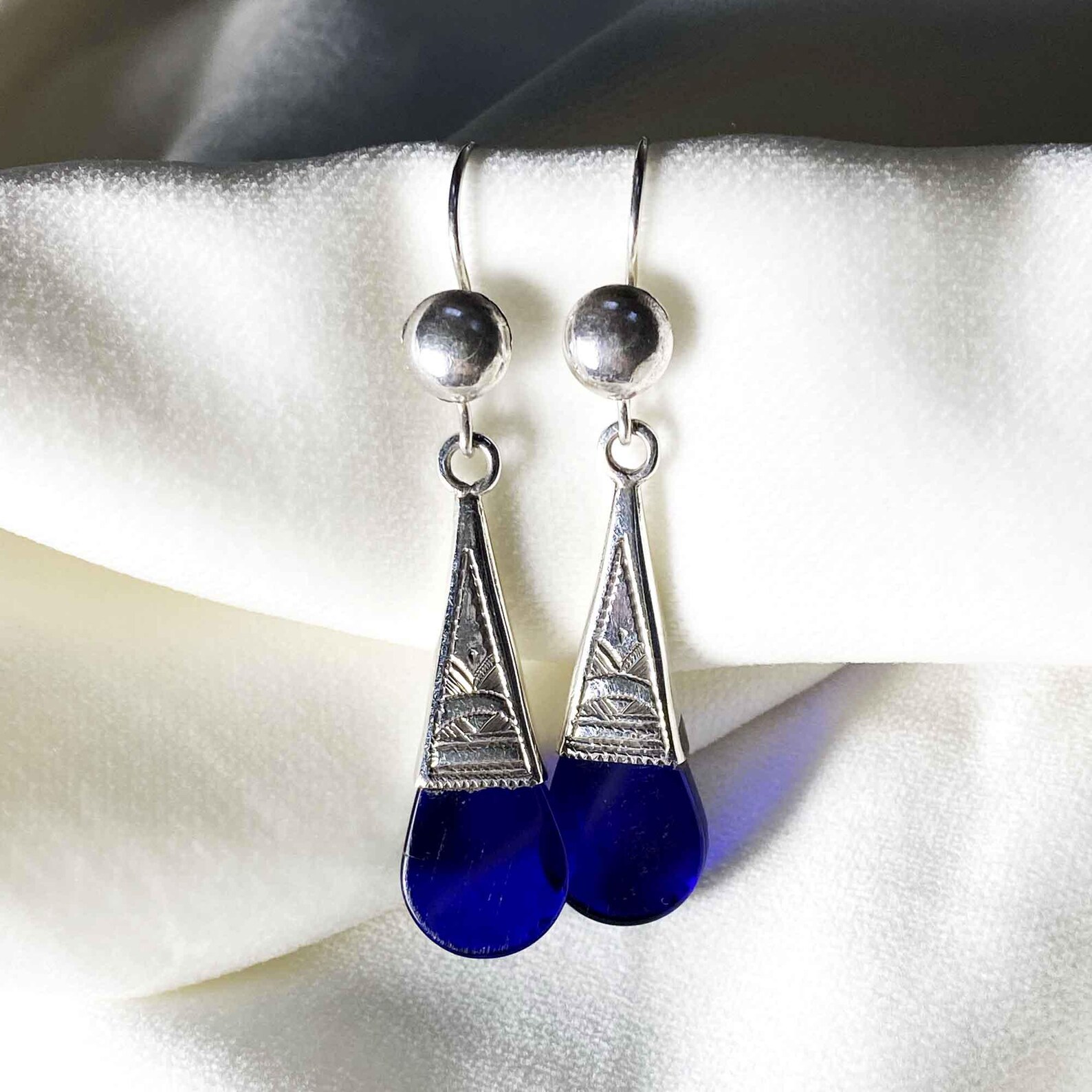 Berber Amazigh Tuareg Solid Silver Blue Verre Earrings with Engraved Details