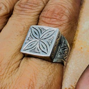 Berber Tuareg gravée Silver Ring with Adjustable Engraved Design
