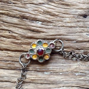 Joyería bereber Berber Fibula with Decorative Metal Crystal Enamel Jewelry Design