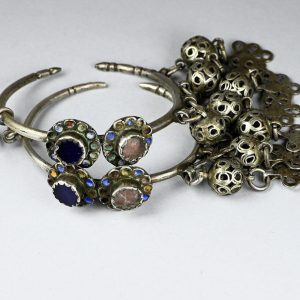 Berber Antichi orecchini berberi Cerchio Silver Earrings with Enamel Amazigh Details
