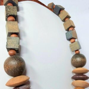 Amazigh Vintage Wooden Beaded Necklace with Bohemian Craft Style