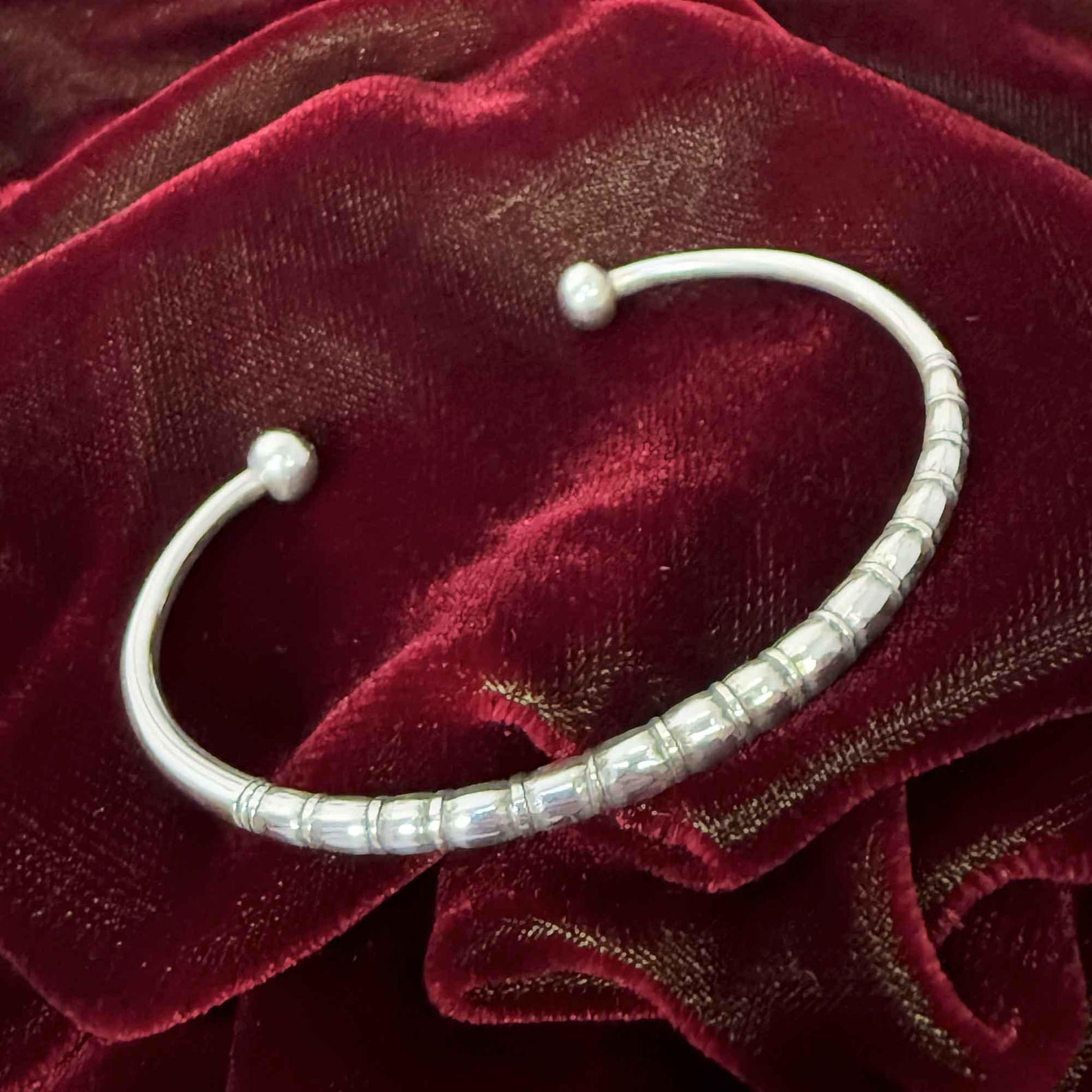 Berber Tuareg Azmam Silver Massif Bracelet with Sahara Dune Design