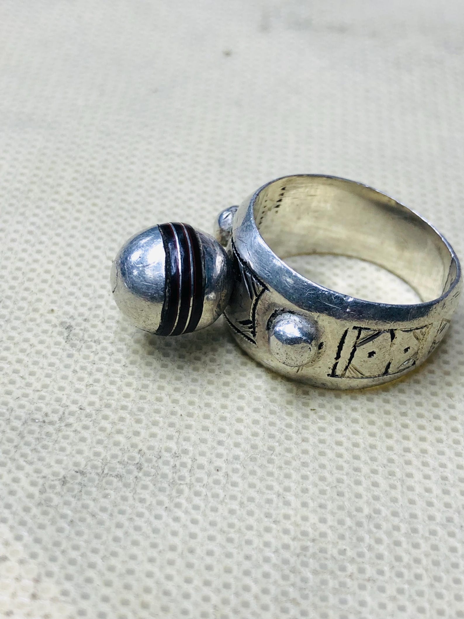 Amazigh Berber Tuareg Silver Ring with Traditional Engraving