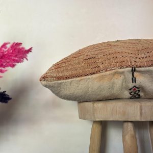 Berber Handmade Wool Pillow Cover Vintage Kilim Style Rustic Pink