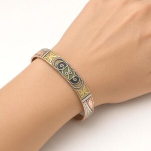 Kabyle Amazigh Enamel Yaz Symbol Bangle Bracelet with Berber Style