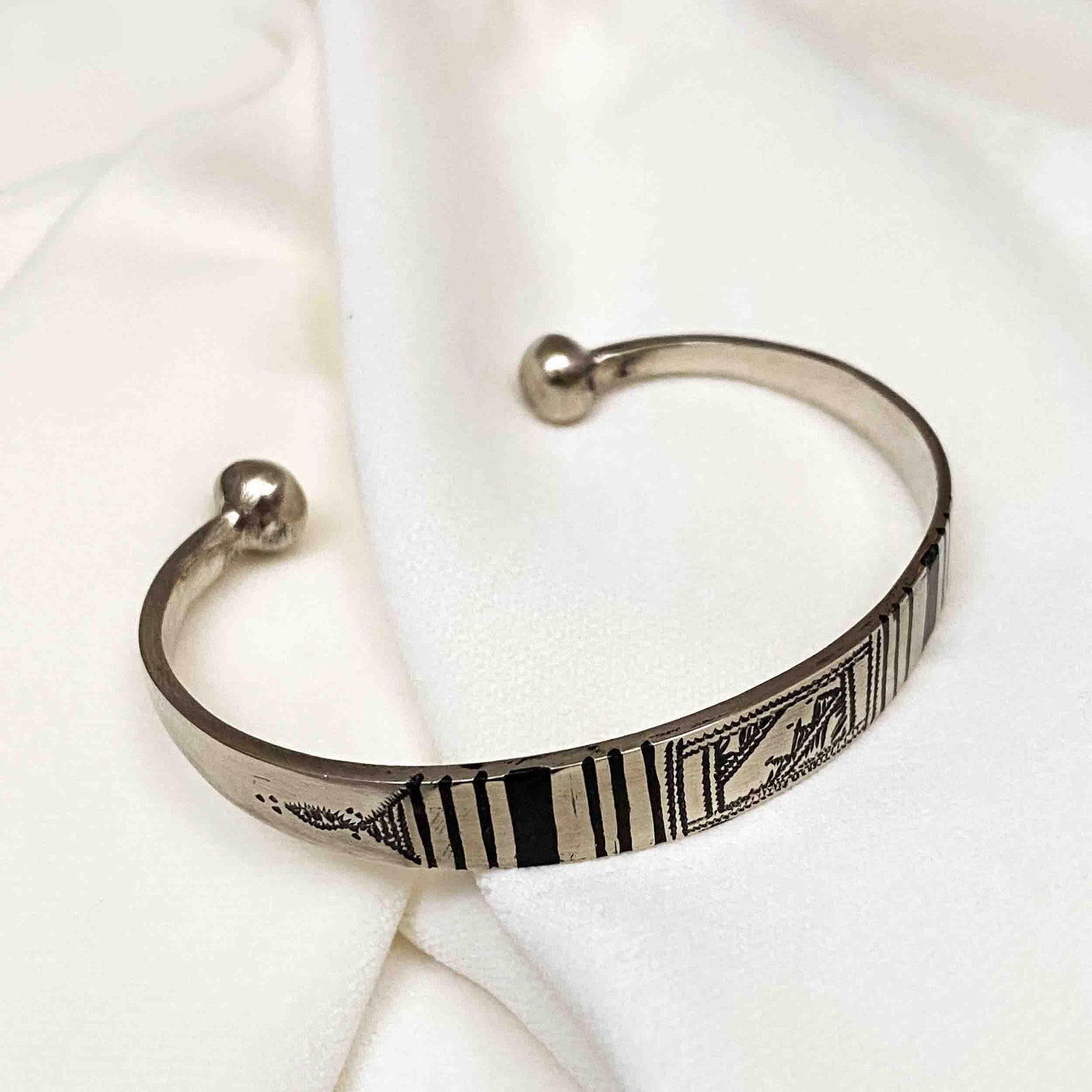 Berber Tuareg Elkze Tenere Traditional Bracelet with Amazigh Style