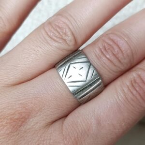 Amazigh Berber Chiseled Antique Silver Ring TanTan Size 8