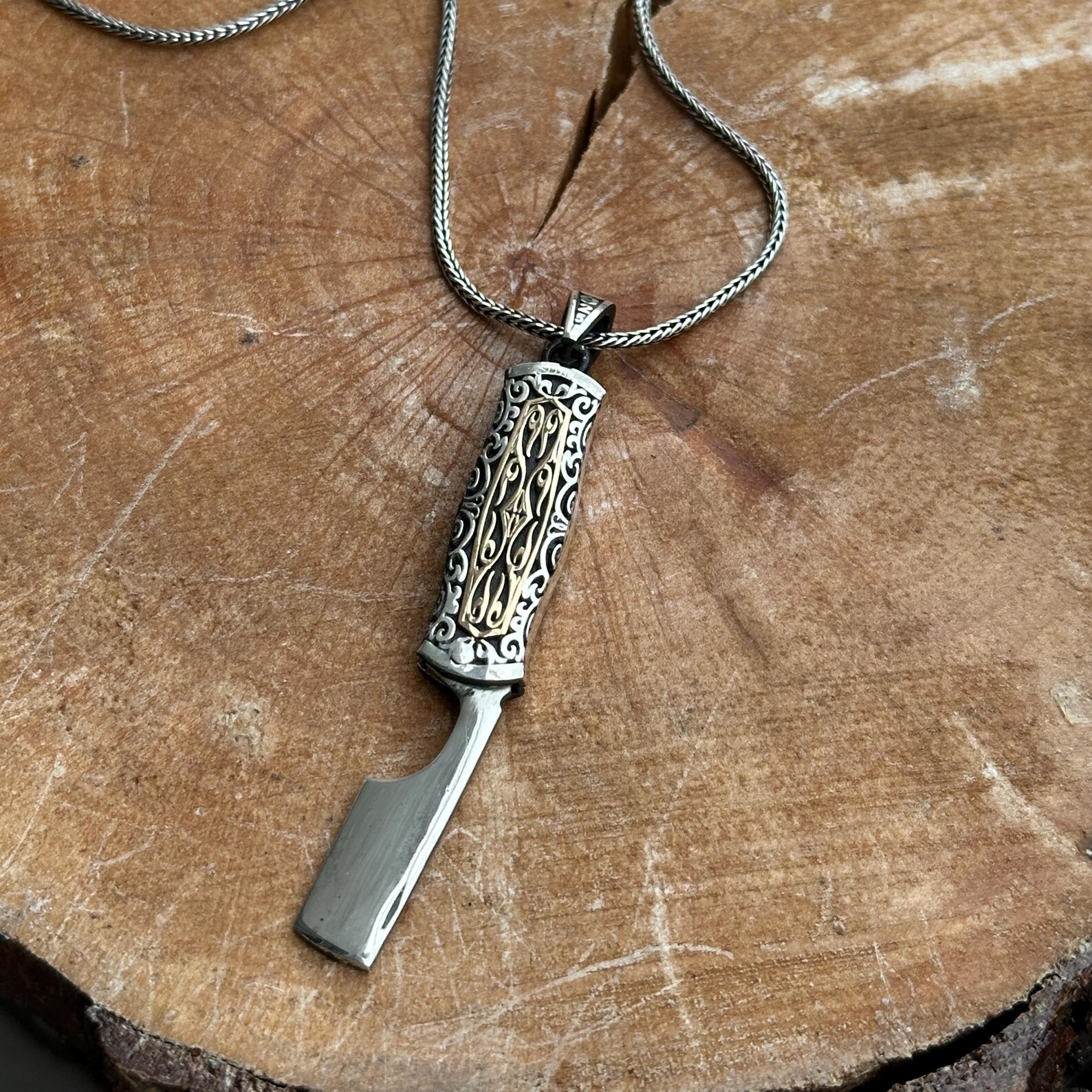 Berber Foldable Razor Pendant Sterling Silver Necklace Design