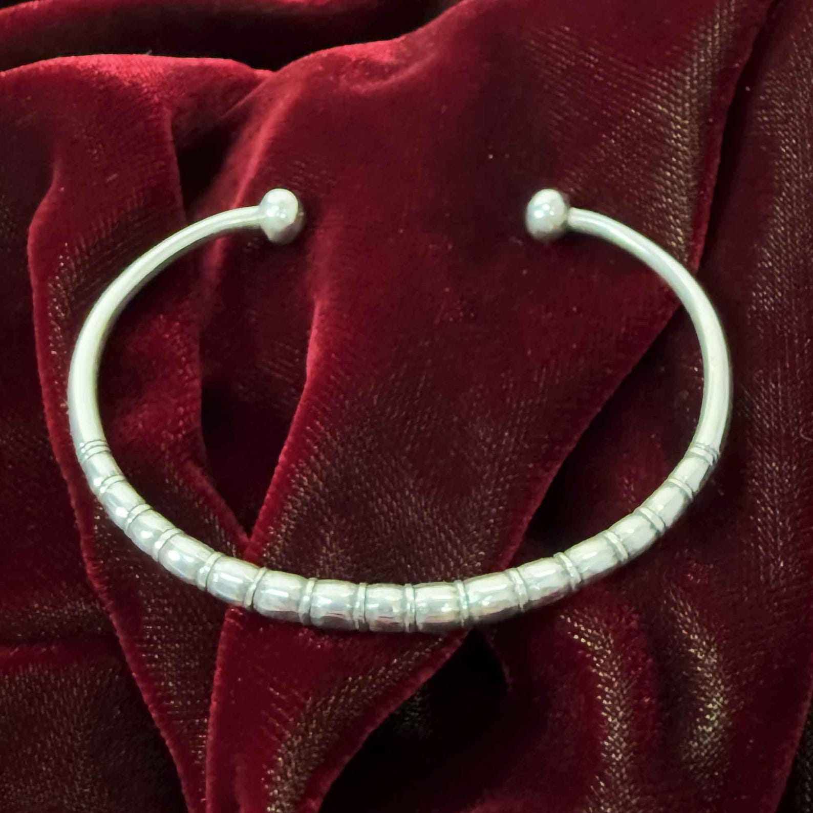Berber Tuareg Azmam Silver Massif Bracelet with Sahara Dune Design