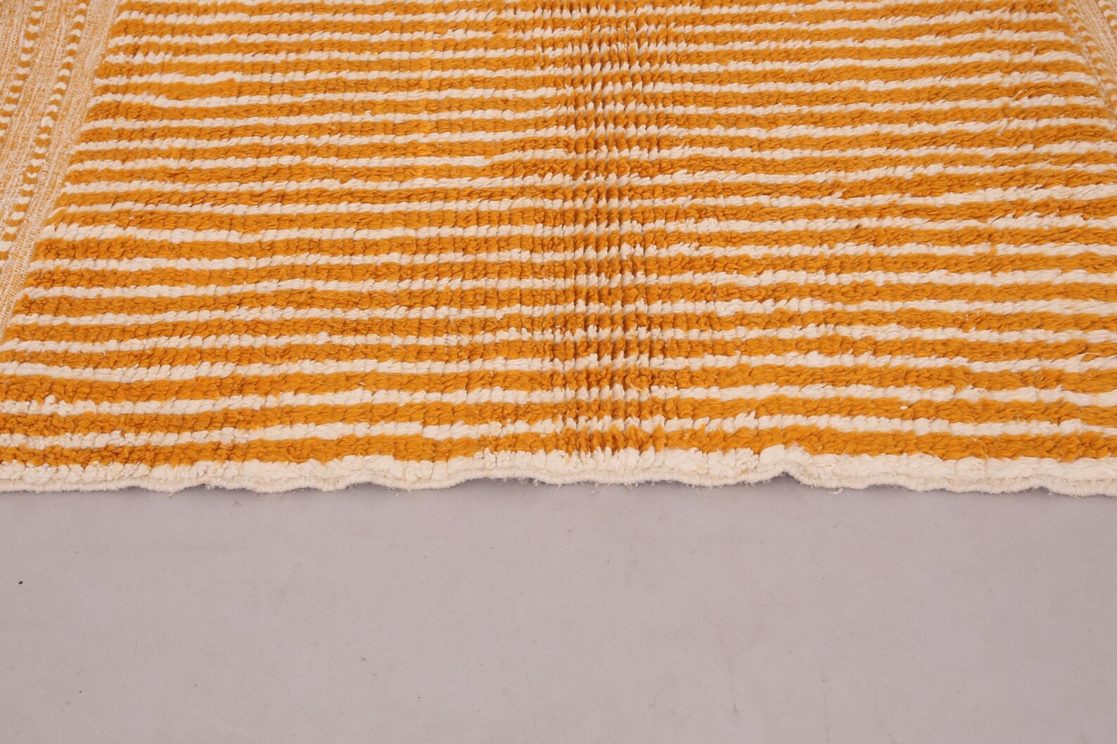 Amazigh Berber Handmade Wool Rug for Living Room Decor