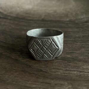 Antique Amazigh Berber Silver Ring with Geometric Engraved Motifs