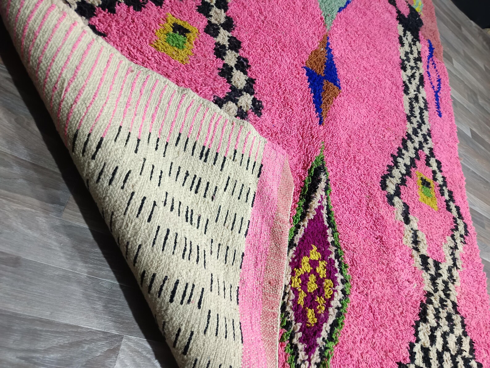 Berber Hand Knotted Azilal Boujaad Wool Rug for Custom Home Decor