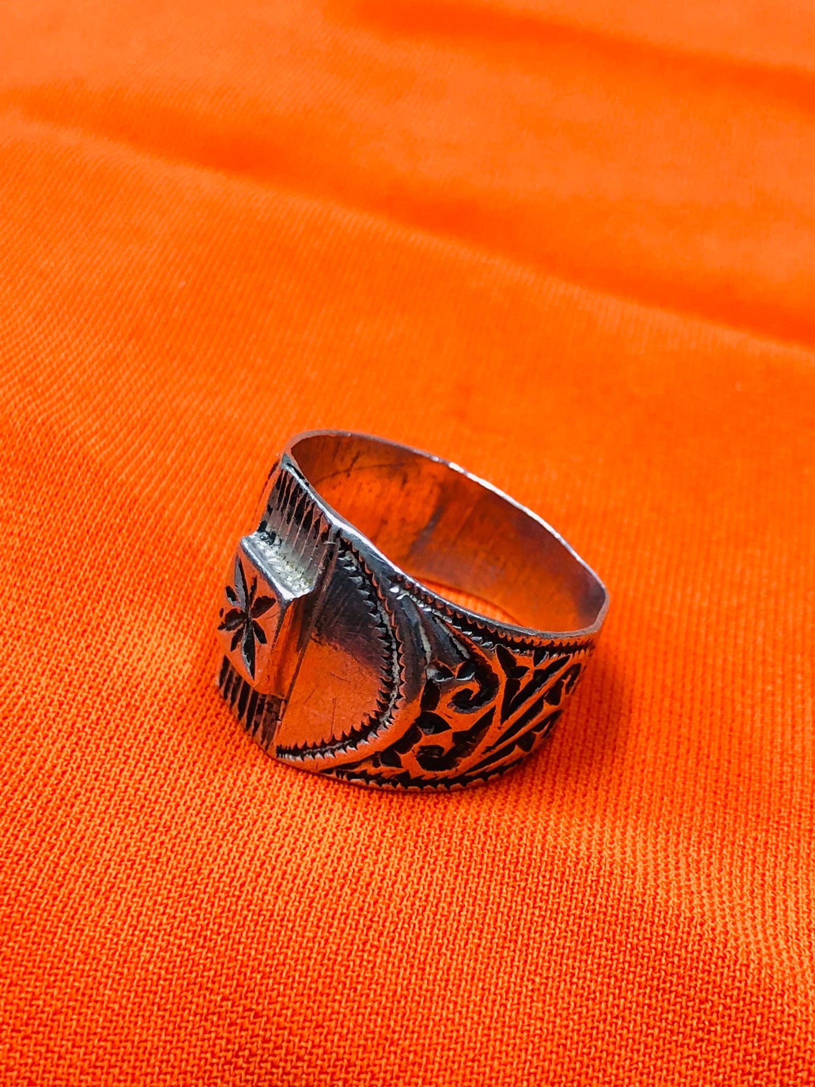 Berber Silver Ring with Hand Engraved Vintage Jewelry Design