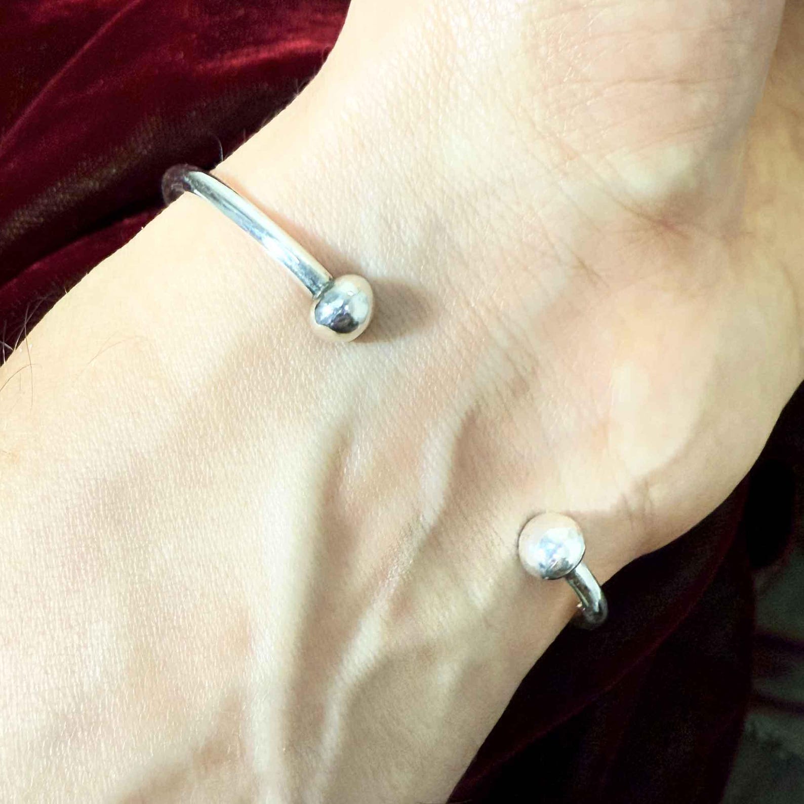Berber Tuareg Azmam Silver Massif Bracelet with Sahara Dune Design