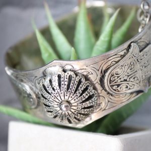 Berber Tuareg Vintage Camel Motif Silver Tone Cuff Bracelet