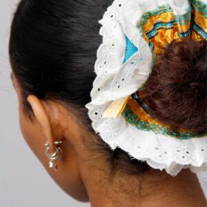 Amazigh Azul Kabyle Scrunchie with Traditional Fouta Fabric Design